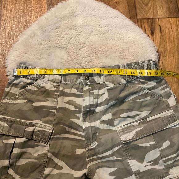Cabelas‎ Camo Shorts Size 38 Men's Cargo Cotton 5" Inseam Pull On - Picture 5 of 9